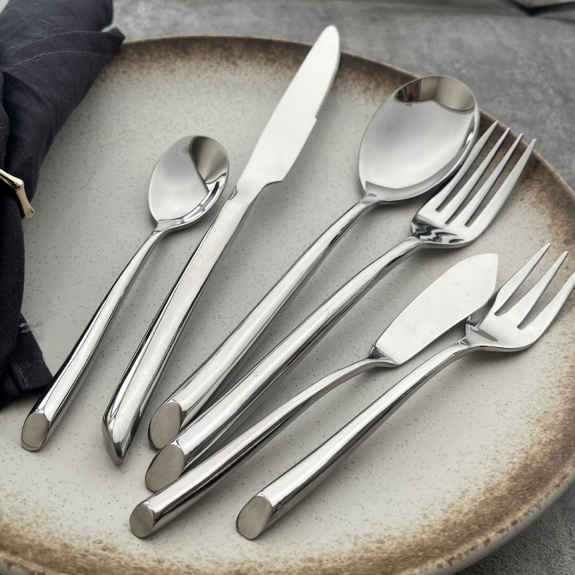 traditional japanese cutlery